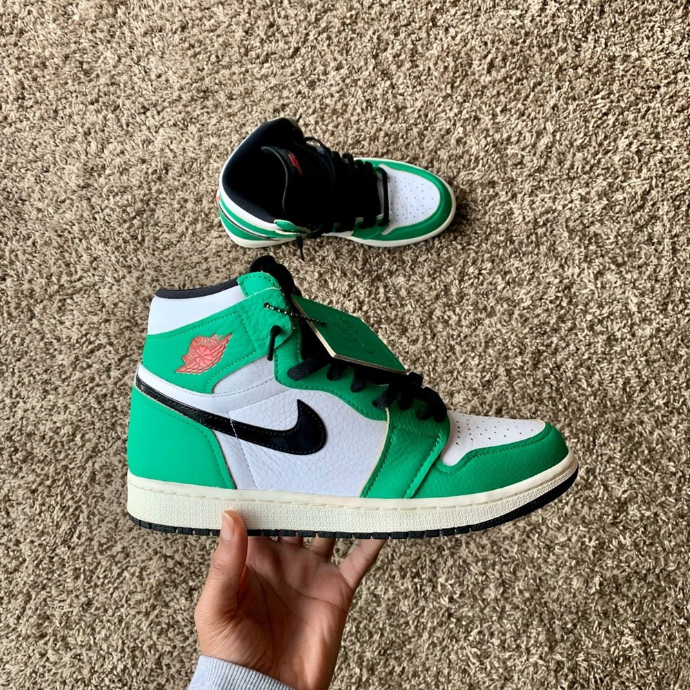 SOLD Jordan 1 Retro High Lucky Green